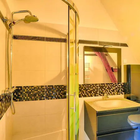 Maison En Pierre Avec Piscine Et Terrasse Pour 6 別荘 モンティニャック