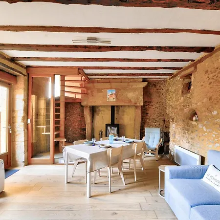 Maison En Pierre Avec Piscine Et Terrasse Pour 6 Holiday home *