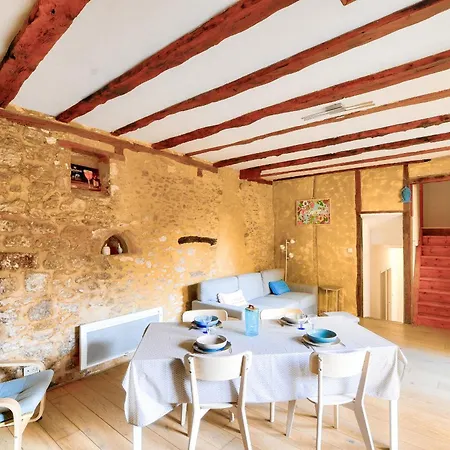 Holiday home Maison En Pierre Avec Piscine Et Terrasse Pour 6 *