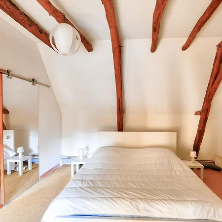 Maison En Pierre Avec Piscine Et Terrasse Pour 6 *
