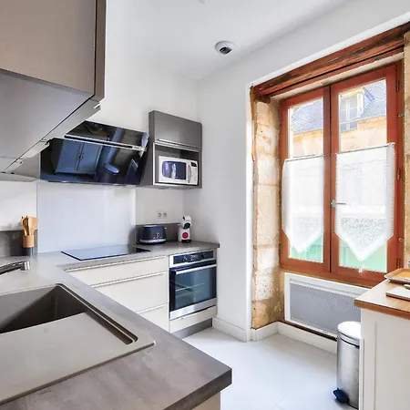 Maison En Pierre Avec Piscine Et Terrasse Pour 6 Holiday home Montignac-Lascaux